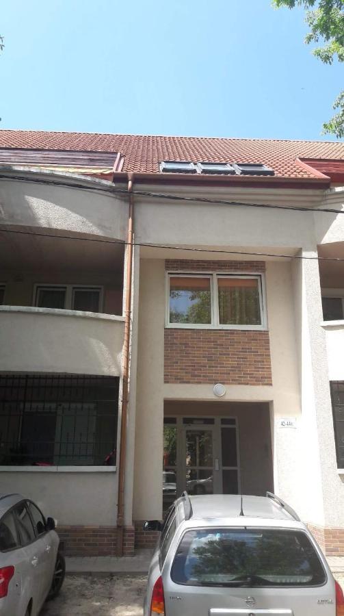 Gabica Apartman ديبريتْسين المظهر الخارجي الصورة